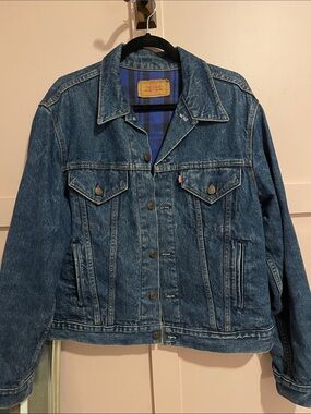Vintage Levi's Dark Blue Denim Jacket with Blue Flannel Lining